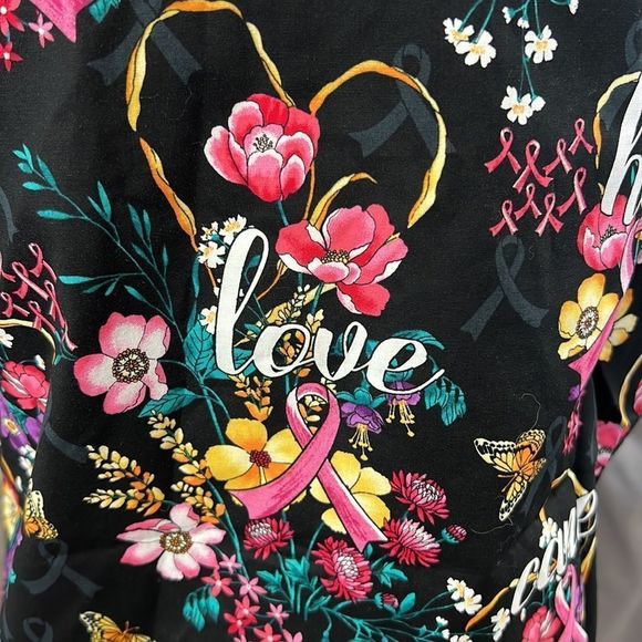 Cherokee scrubs top  - Picture 5 of 7